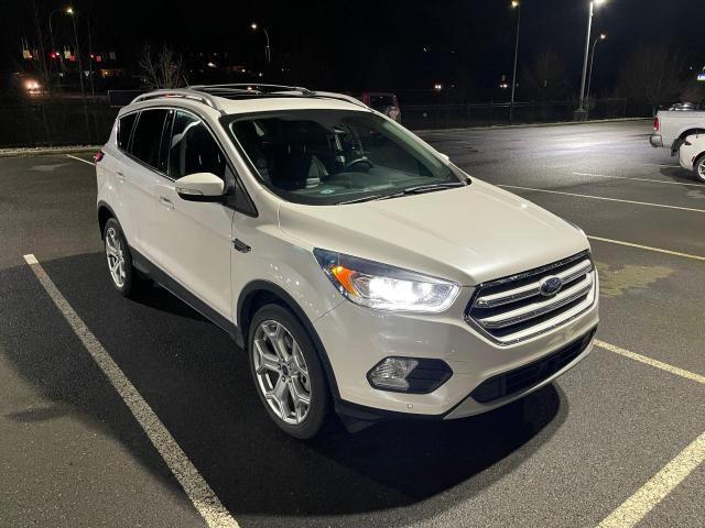 Ford Escape tit (2017)