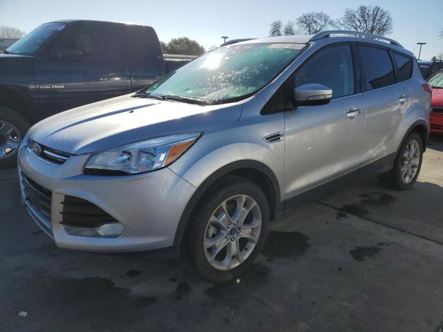 Ford Escape tit (2016)