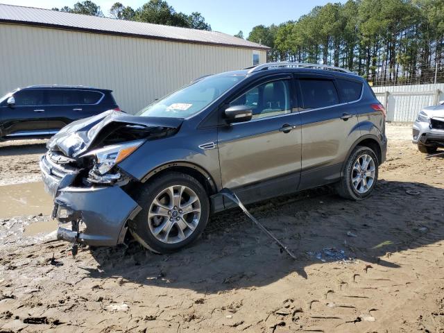 Ford Escape tit (2015)