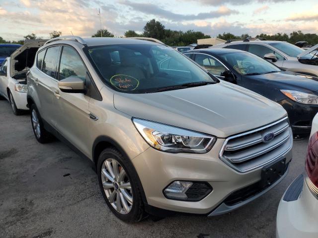 Ford Escape tit (2017)