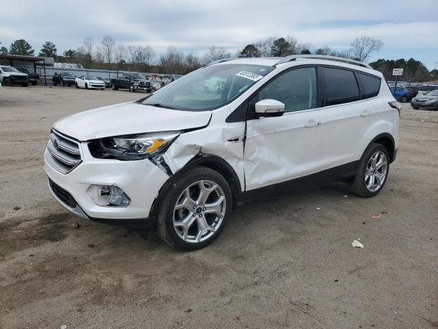 Ford Escape tit (2017)