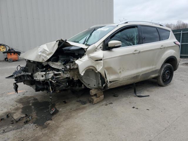 Ford Escape tit (2017)