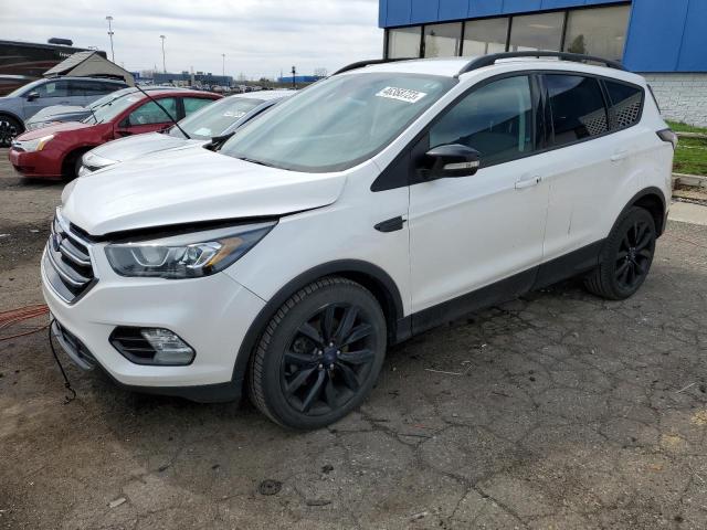 Ford Escape tit (2017)