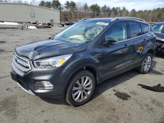 Ford Escape tit (2017)