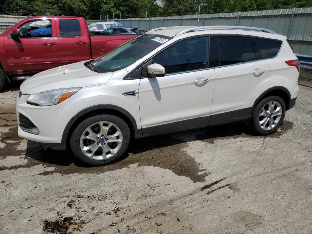 Ford Escape tit (2014)