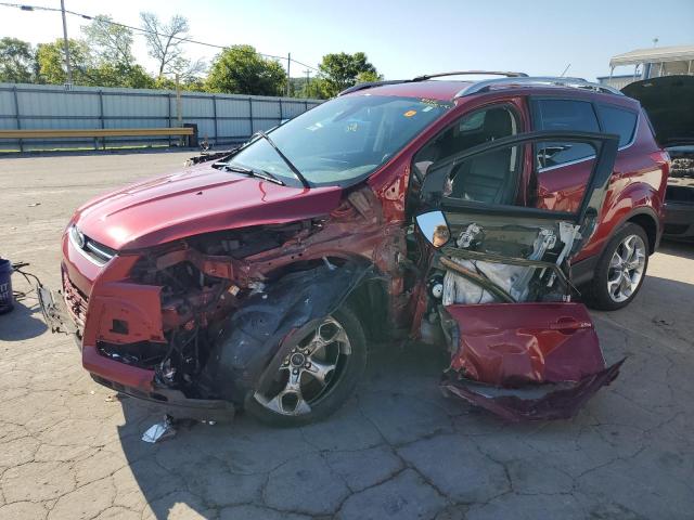 Ford Escape tit (2015)