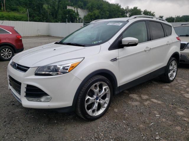 Ford Escape tit (2016)