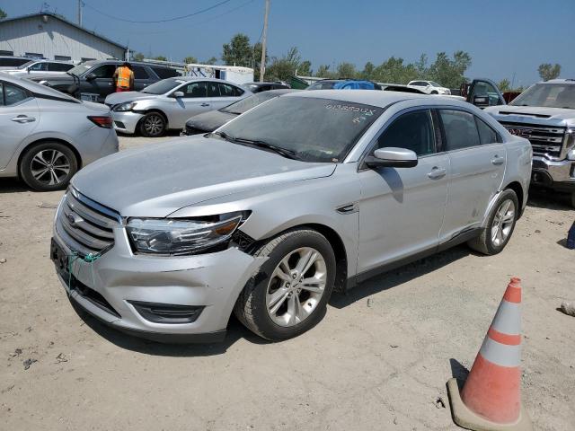 Ford Taurus sel (2015)