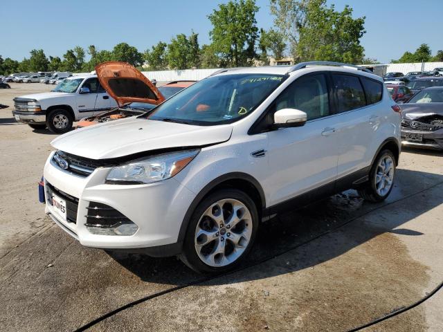 Ford Escape tit (2016)