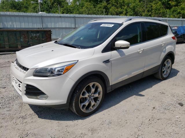Ford Escape tit (2016)