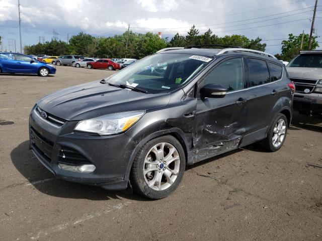 Ford Escape tit (2016)