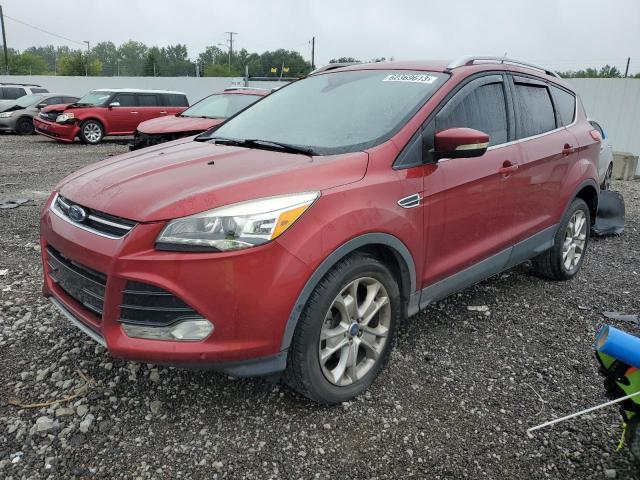 Ford Escape tit (2015)