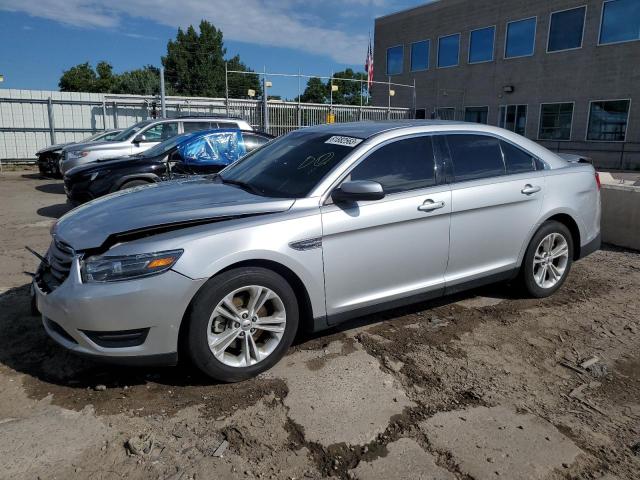 Ford Taurus sel (2015)