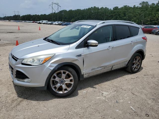 Ford Escape tit (2015)
