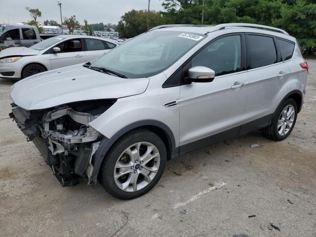 Ford Escape tit (2015)