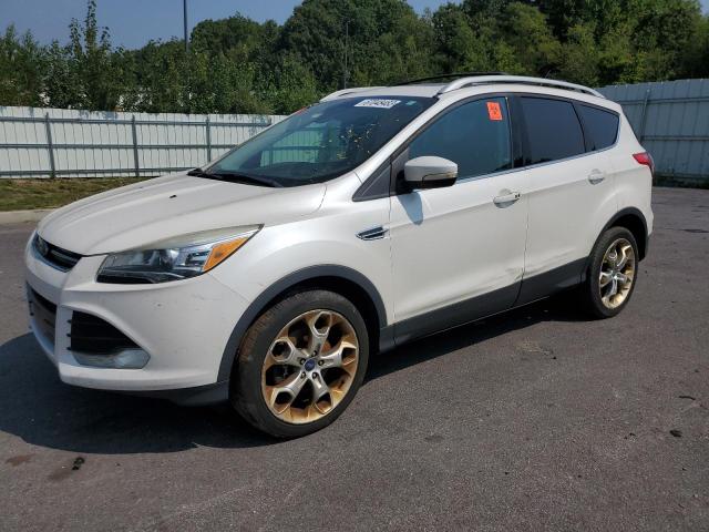 Ford Escape tit (2013)