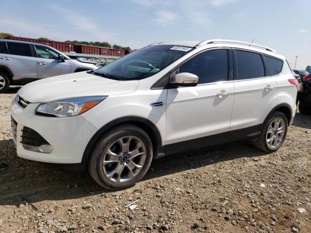 Ford Escape tit (2015)