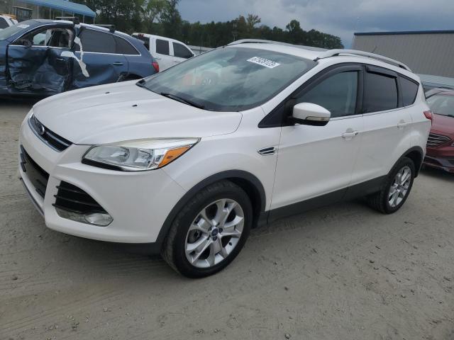Ford Escape tit (2016)