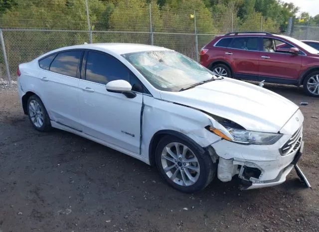 Ford Fusion hybrid (2019)
