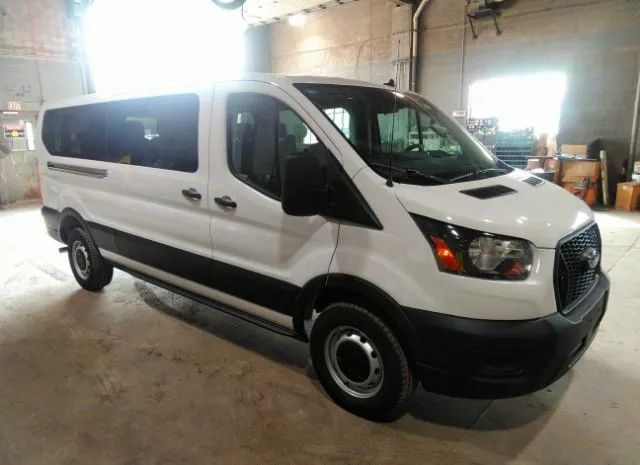 Ford Transit passenger wagon (2023)