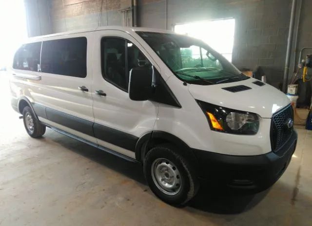Ford Transit passenger wagon (2023)