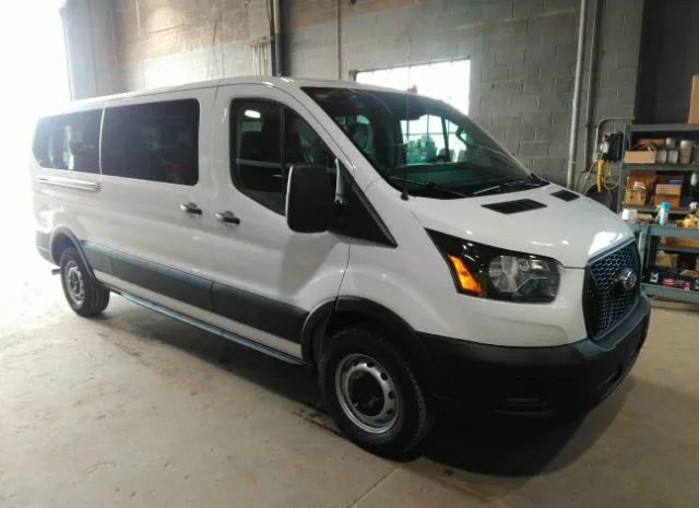 Ford Transit passenger wagon (2023)