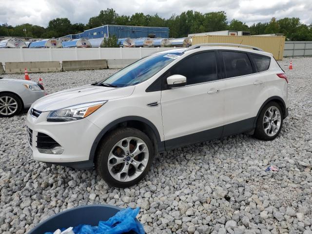 Ford Escape tit (2016)