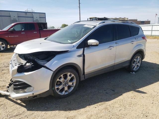 Ford Escape tit (2015)