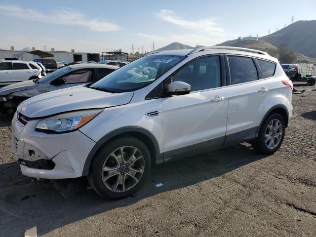 Ford Escape tit (2015)