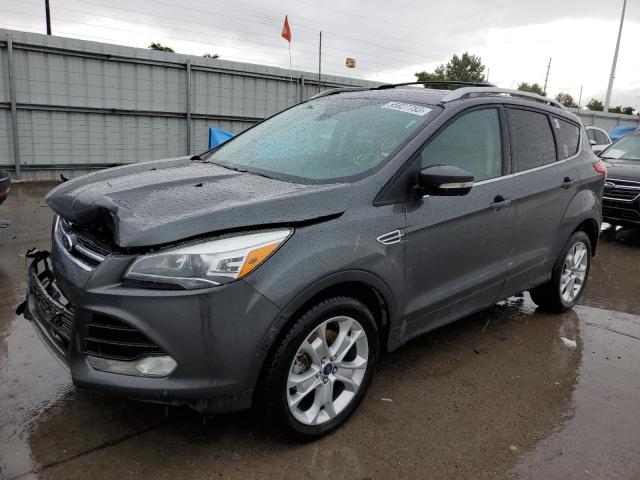 Ford Escape tit (2016)
