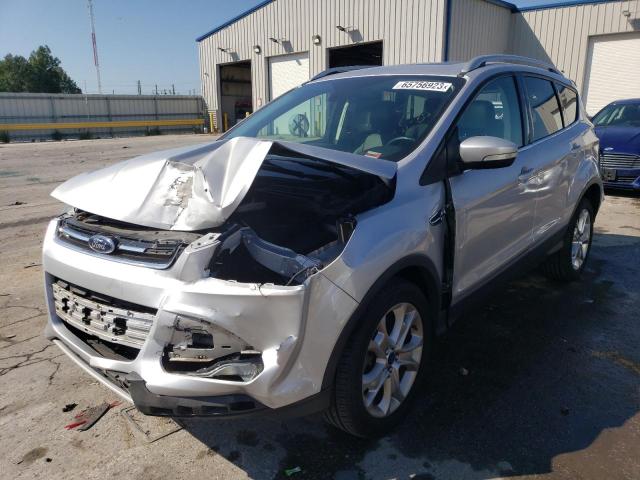 Ford Escape tit (2016)