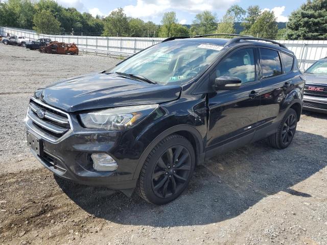 Ford Escape tit (2017)
