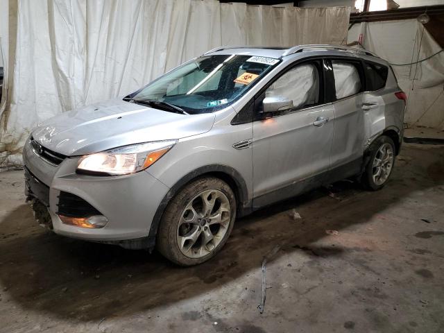 Ford Escape tit (2015)