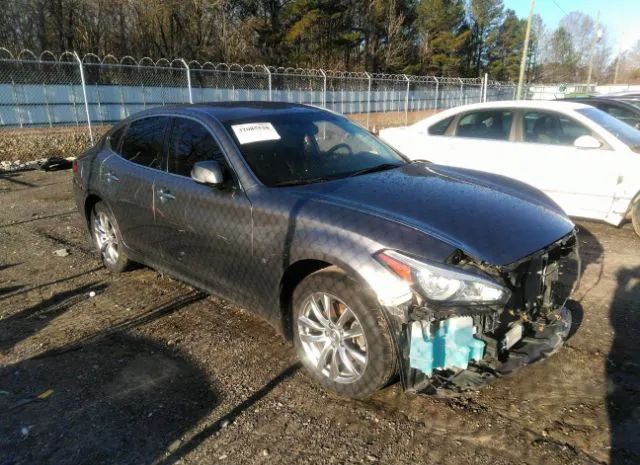 Infiniti Q70 (2015)