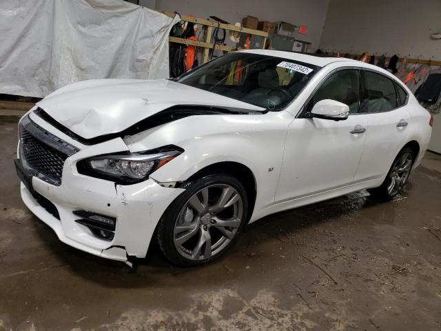 Infiniti Q70 (2015)