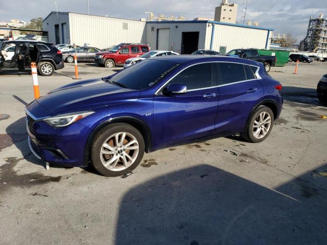 Infiniti Qx30 base (2017)
