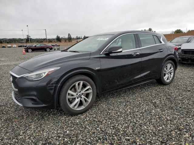 Infiniti Qx30 base (2018)