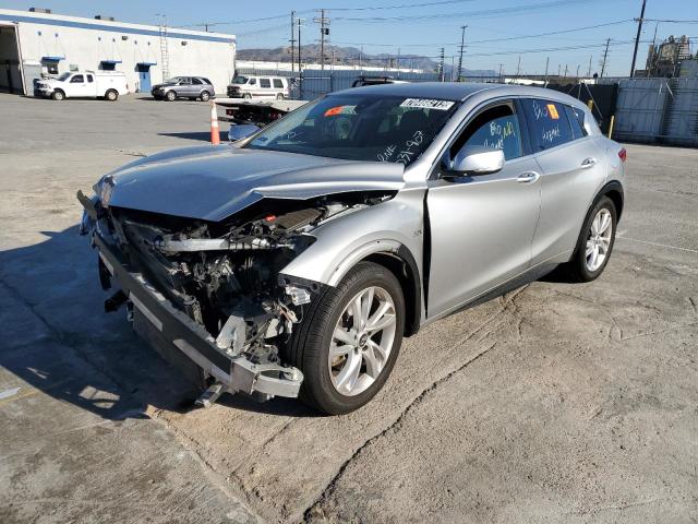 Infiniti Qx30 base (2017)