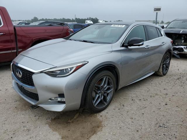Infiniti Qx30 base (2017)