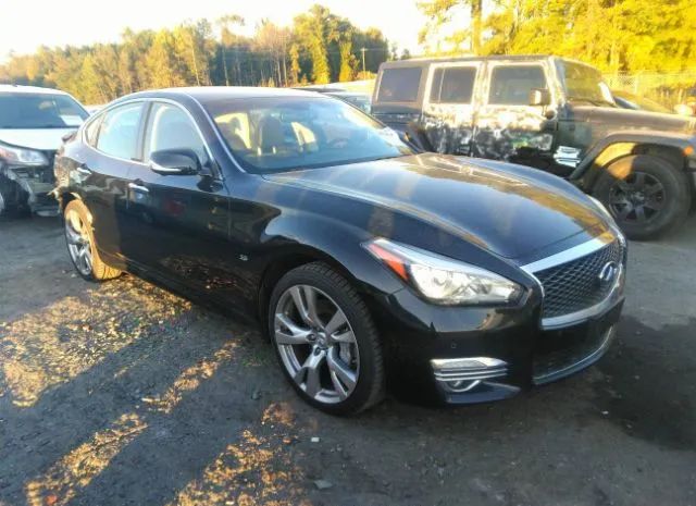 Infiniti Q70 (2015)