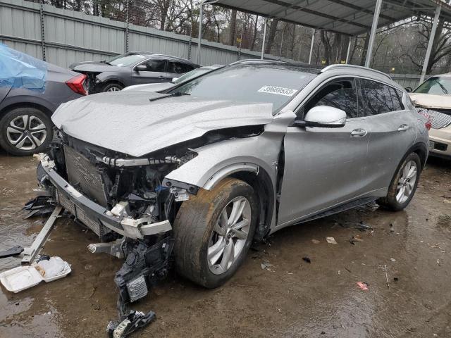 Infiniti Qx30 base (2017)