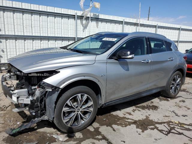 Infiniti Qx30 base (2018)
