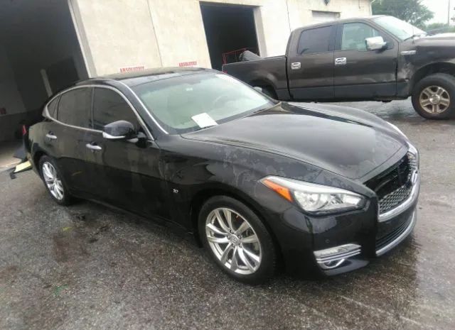 Infiniti Q70 (2015)