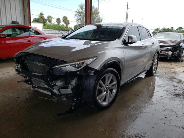 Infiniti Qx30 base (2018)