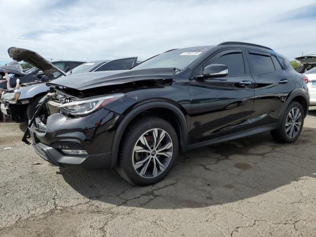 Infiniti Qx30 base (2017)