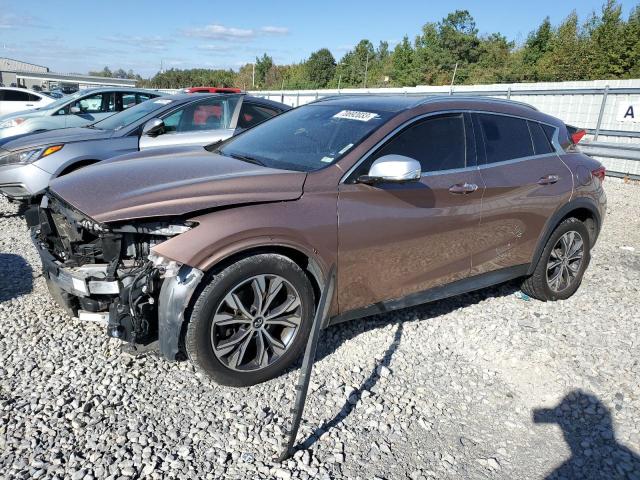 Infiniti Qx30 base (2017)