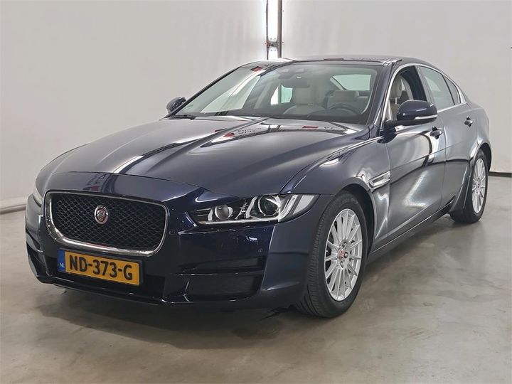 Jaguar Xe (2017)