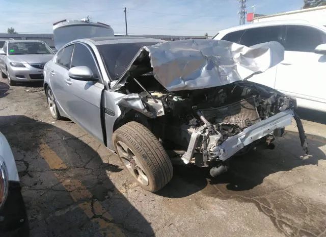 Jaguar Xe (2017)