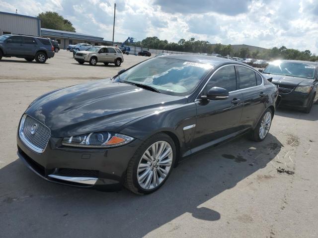 Jaguar Xf portfol (2012)