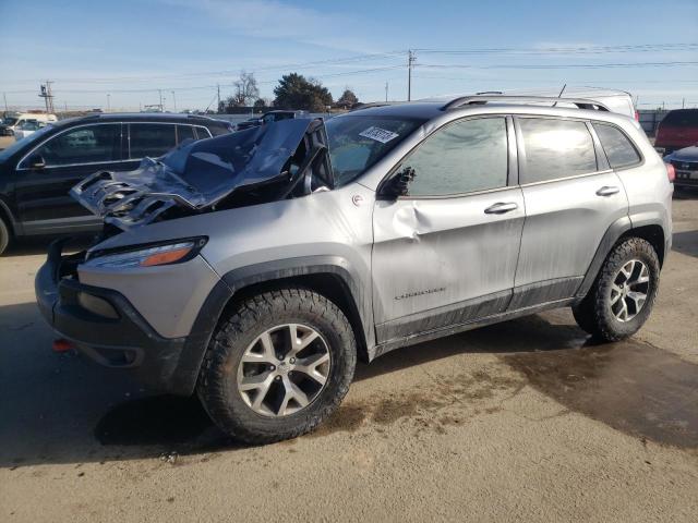 Jeep Cherokee t (2015)